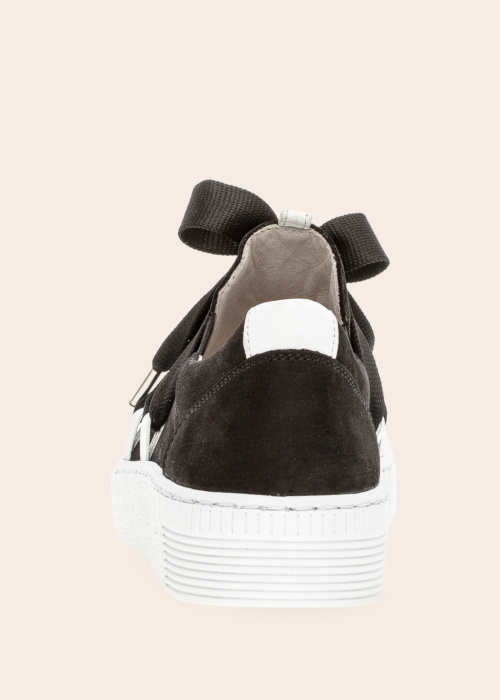 Gabor laisvalaikio bateliai