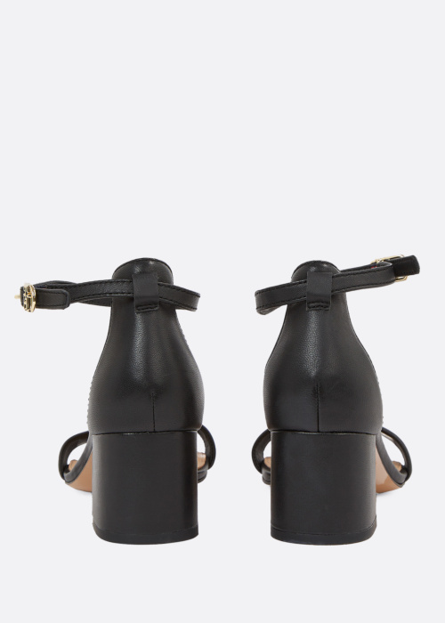 Tommy Hilfiger bateliai