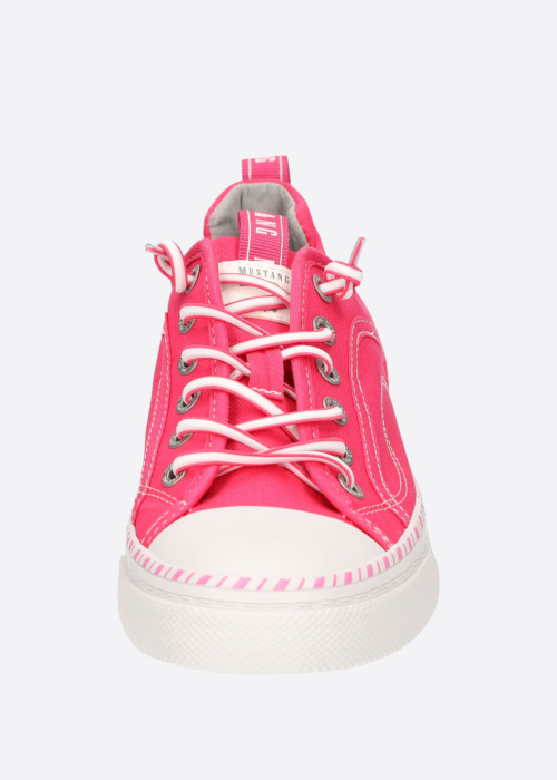 Mustang laisvalaikio batai