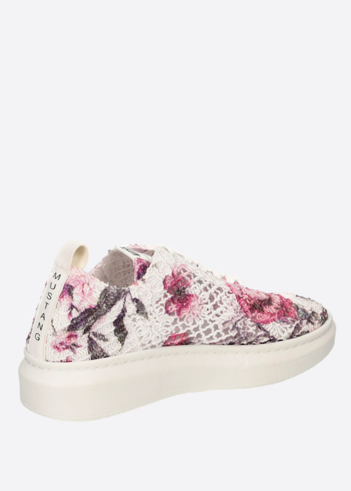 Mustang laisvalaikio bateliai