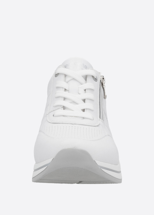 Remonte laisvalaikio bateliai