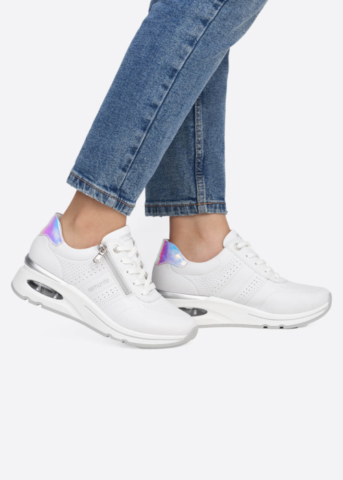 Remonte laisvalaikio bateliai