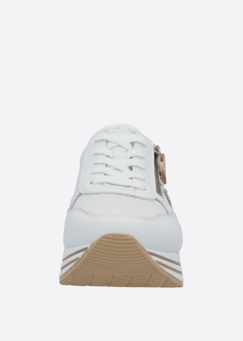 Remonte laisvalaikio bateliai