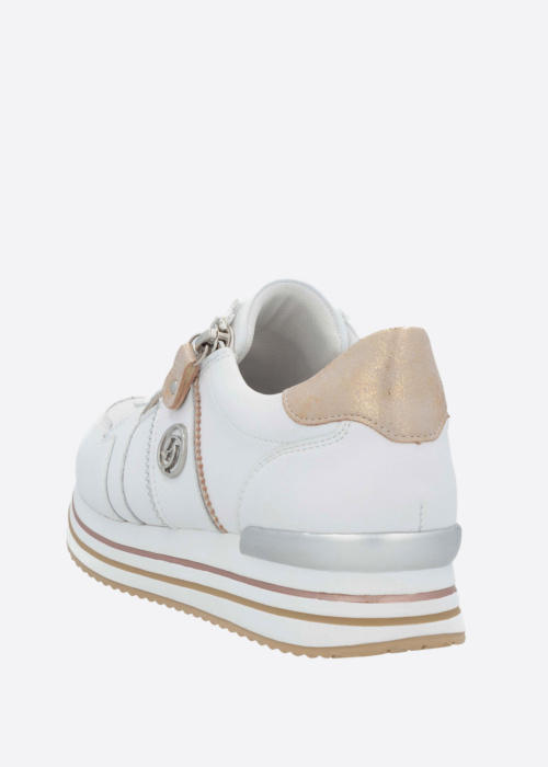 Remonte laisvalaikio bateliai