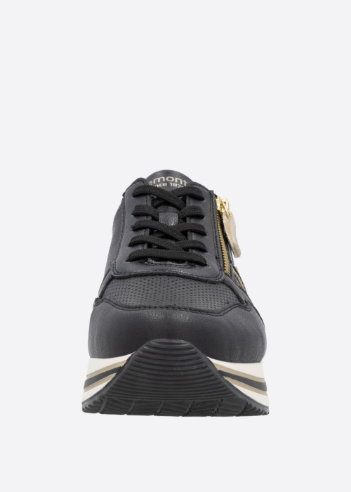 Remonte laisvalaikio bateliai