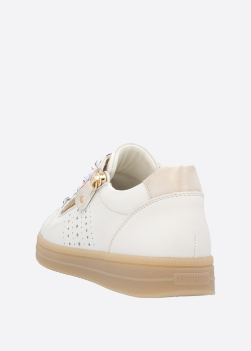 Remonte laisvalaikio batai