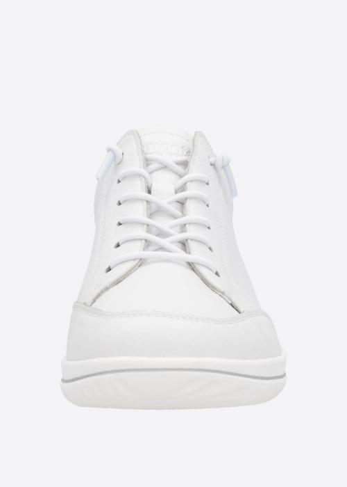 Remonte laisvalaikio bateliai