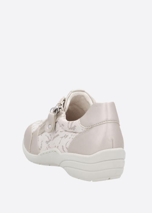 Remonte laisvalaikio bateliai