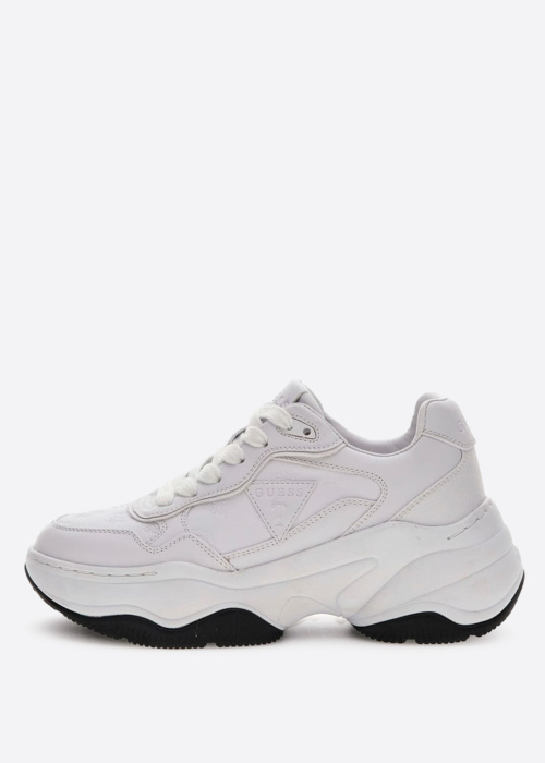 Guess laisvalaikio bateliai Hapyy