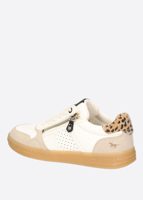 Mustang laisvalaikio batai