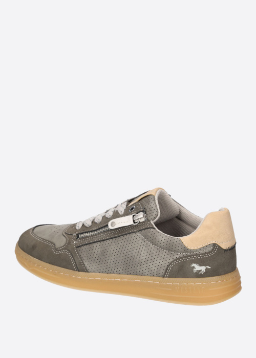 Mustang laisvalaikio batai