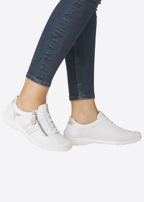 Remonte laisvalaikio bateliai