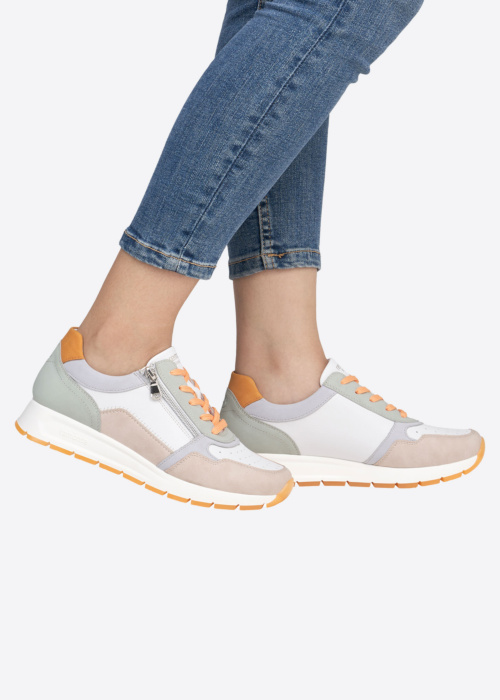 Remonte laisvalaikio bateliai