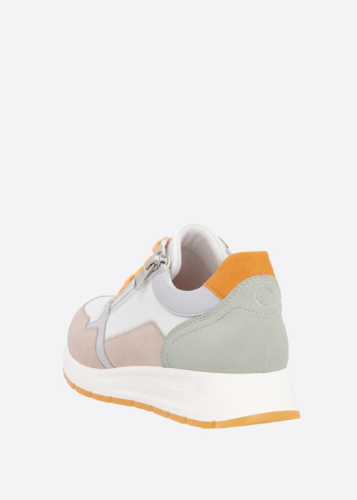 Remonte laisvalaikio bateliai