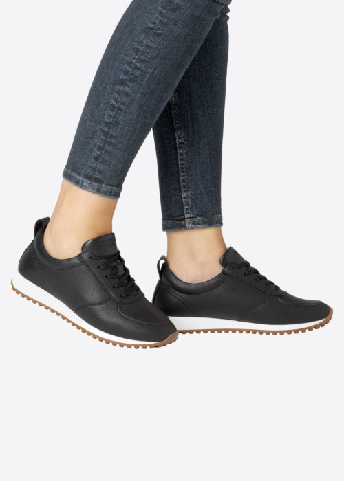 Remonte laisvalaikio bateliai