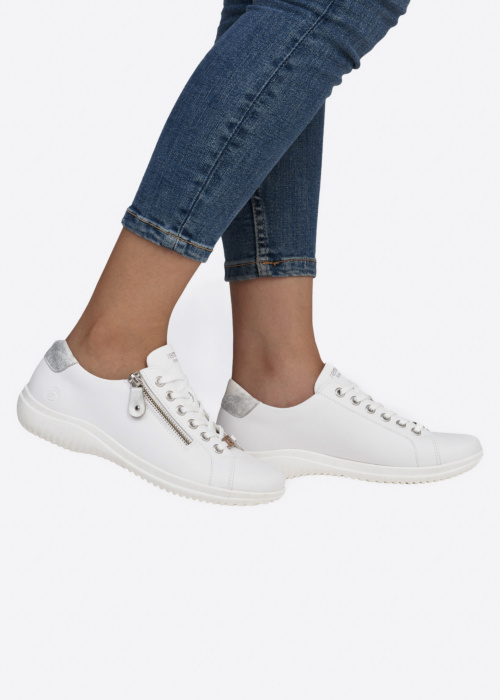 Remonte laisvalaikio bateliai