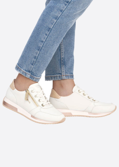 Remonte laisvalaikio bateliai