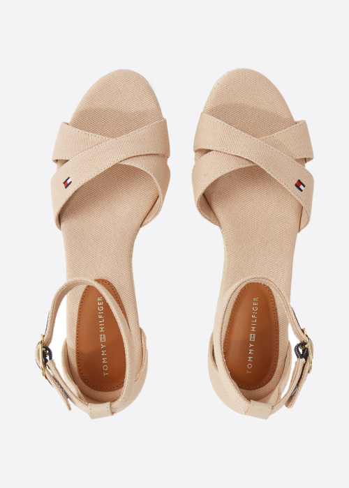 Tommy Hilfiger bateliai