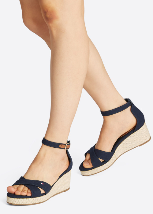 Tommy Hilfiger bateliai