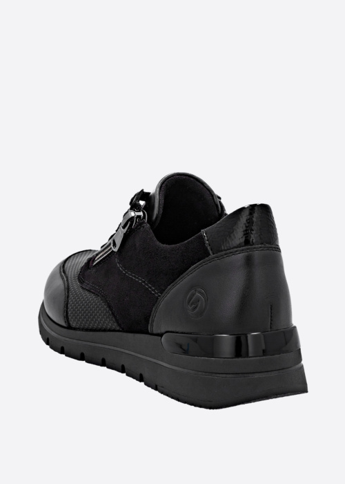 Remonte laisvalaikio bateliai