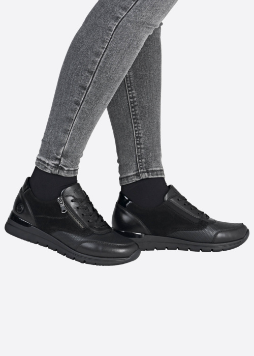 Remonte laisvalaikio bateliai