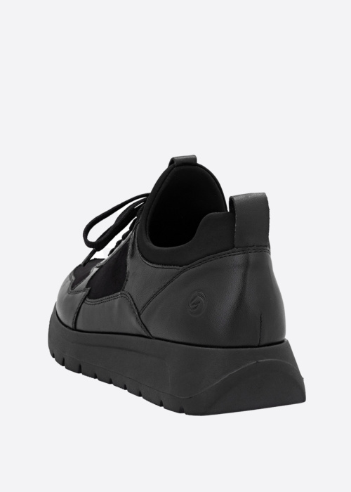 Remonte laisvalaikio bateliai