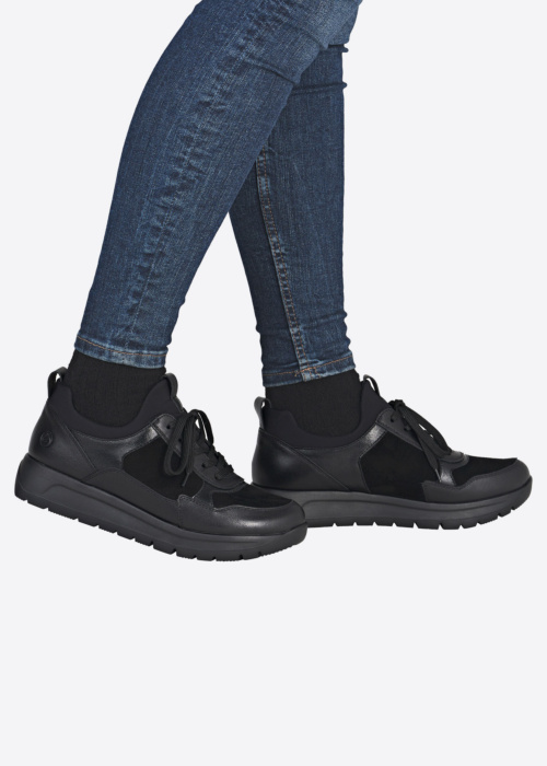 Remonte laisvalaikio bateliai