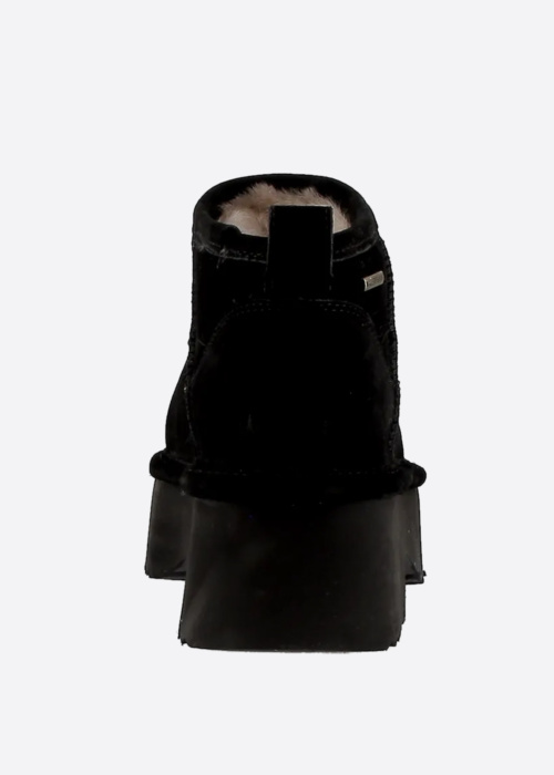 Axelda aulinukai Naples