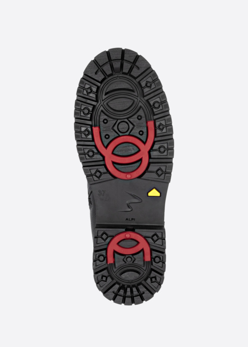 Remonte batai su spygliais