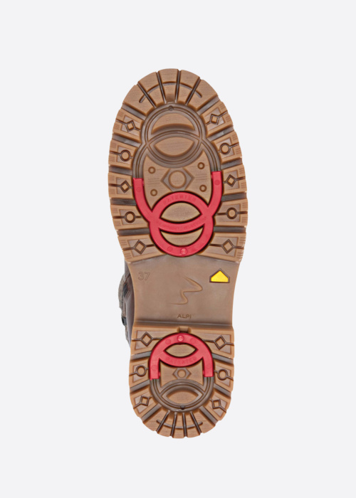 Remonte batai su spygliais