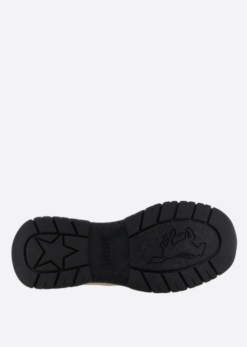 Mustang aulinukai Raissa