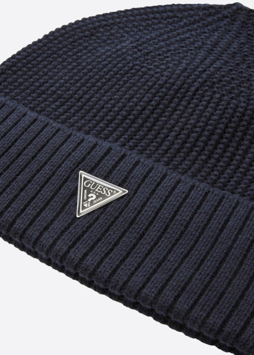 Guess           žieminė kepurė ir šalikas dovanų dėžutėje