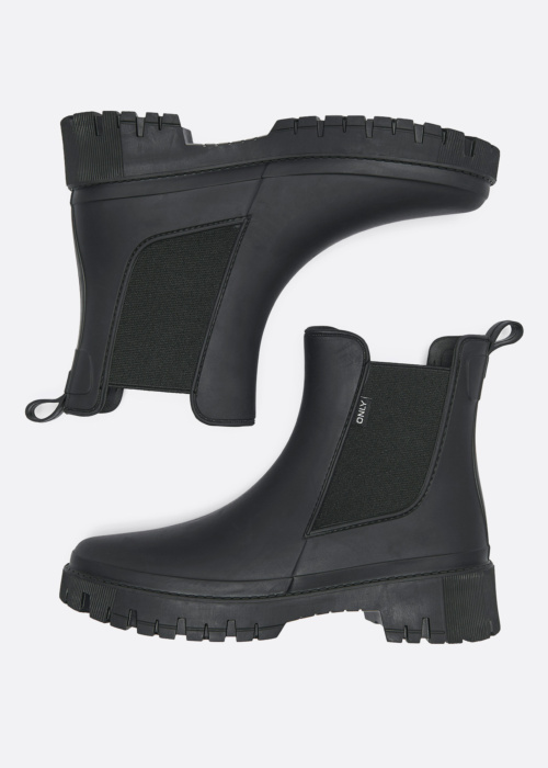 Only guminiai batai Ula