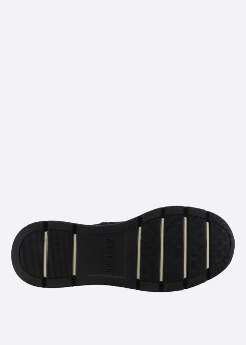 Mustang aulinukai Noelle