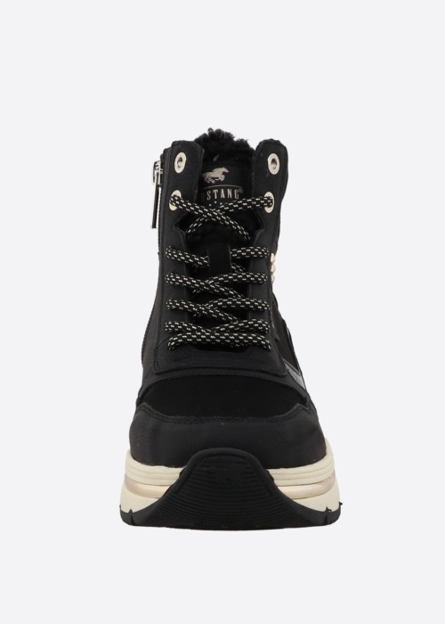 Mustang aulinukai Noelle