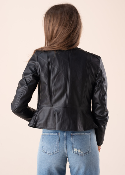 Only striukė Saramy