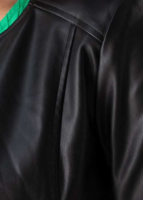 Only striukė Saramy