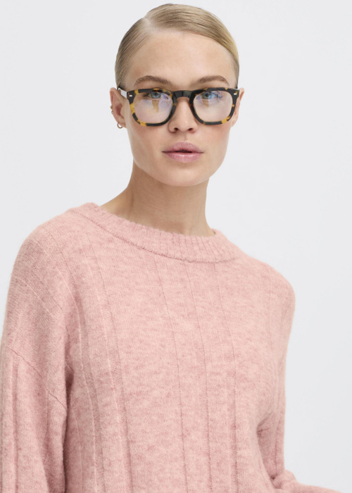 b.young megztinis Omea