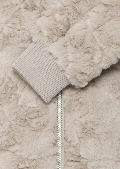 b.young pavasario-rudens striuke Anikea