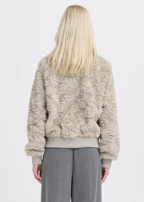 b.young pavasario-rudens striuke Anikea