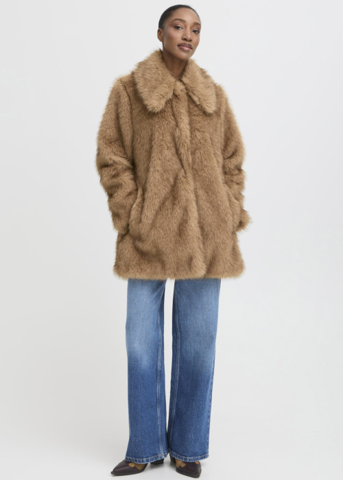 b.young kailis Akaja