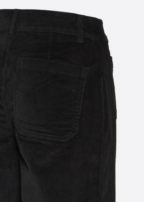 b.young kelnės Dasik