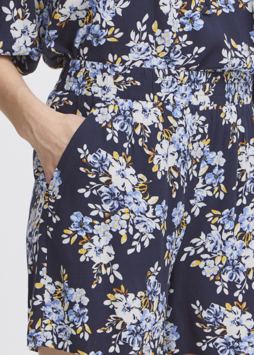 b.young kelnės Joella