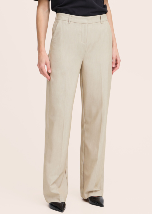 b.young kelnės Danta