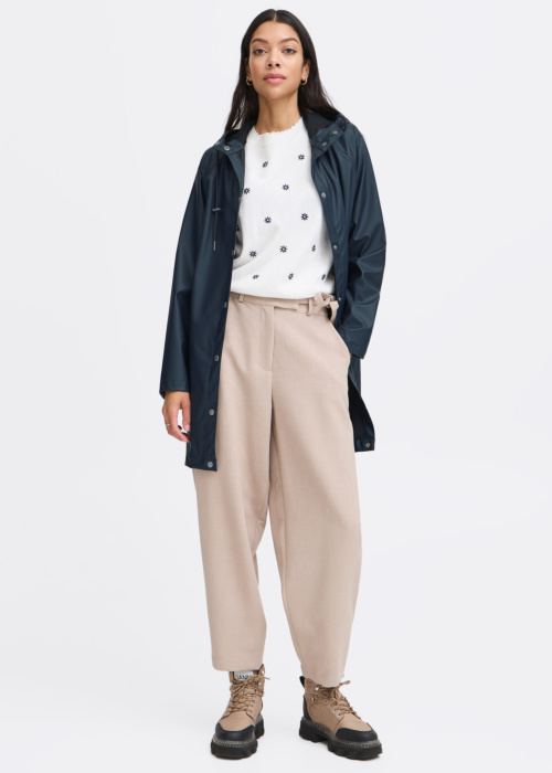 b.young lietpaltis Avan