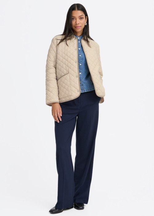 b.young pavasario-rudens striukė Berta