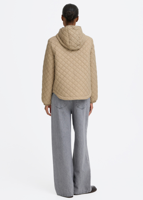 b.young pavasario-rudens striukė Berta