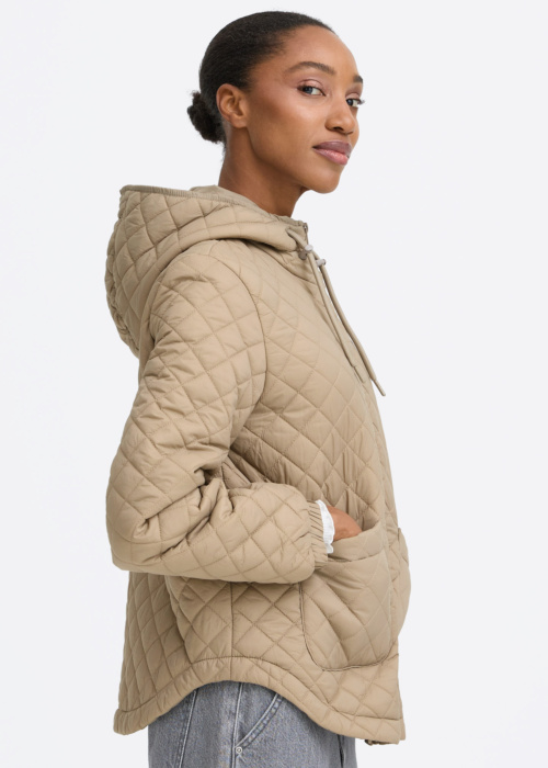 b.young pavasario-rudens striukė Berta