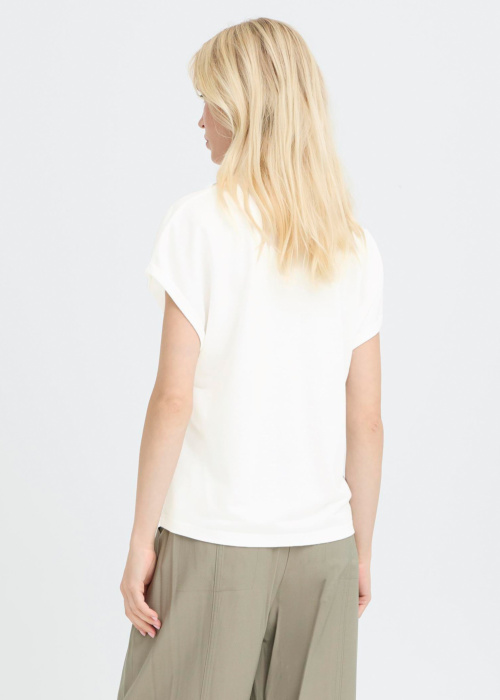 b.young palaidinė Pareesa