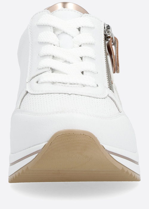 Remonte laisvalaikio bateliai